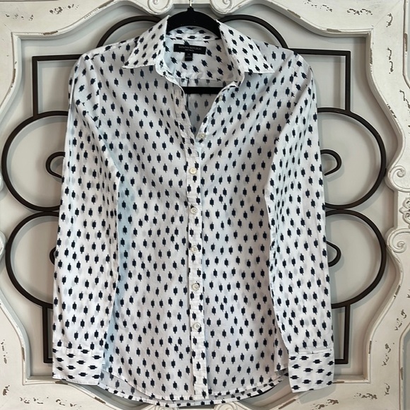 BANANA REPUBLIC SOFT WASH OXFORD WHITE/BLUE SIZE EXTRA SMALL - Picture 1 of 9
